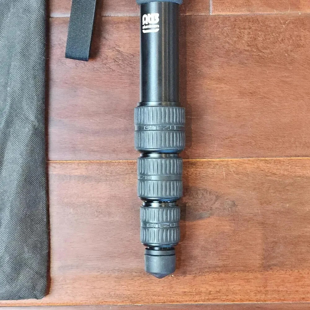 New w/out Box Gitzo GM3340L 4-Section Series 3 Aluminum Monopod with Storage Bag